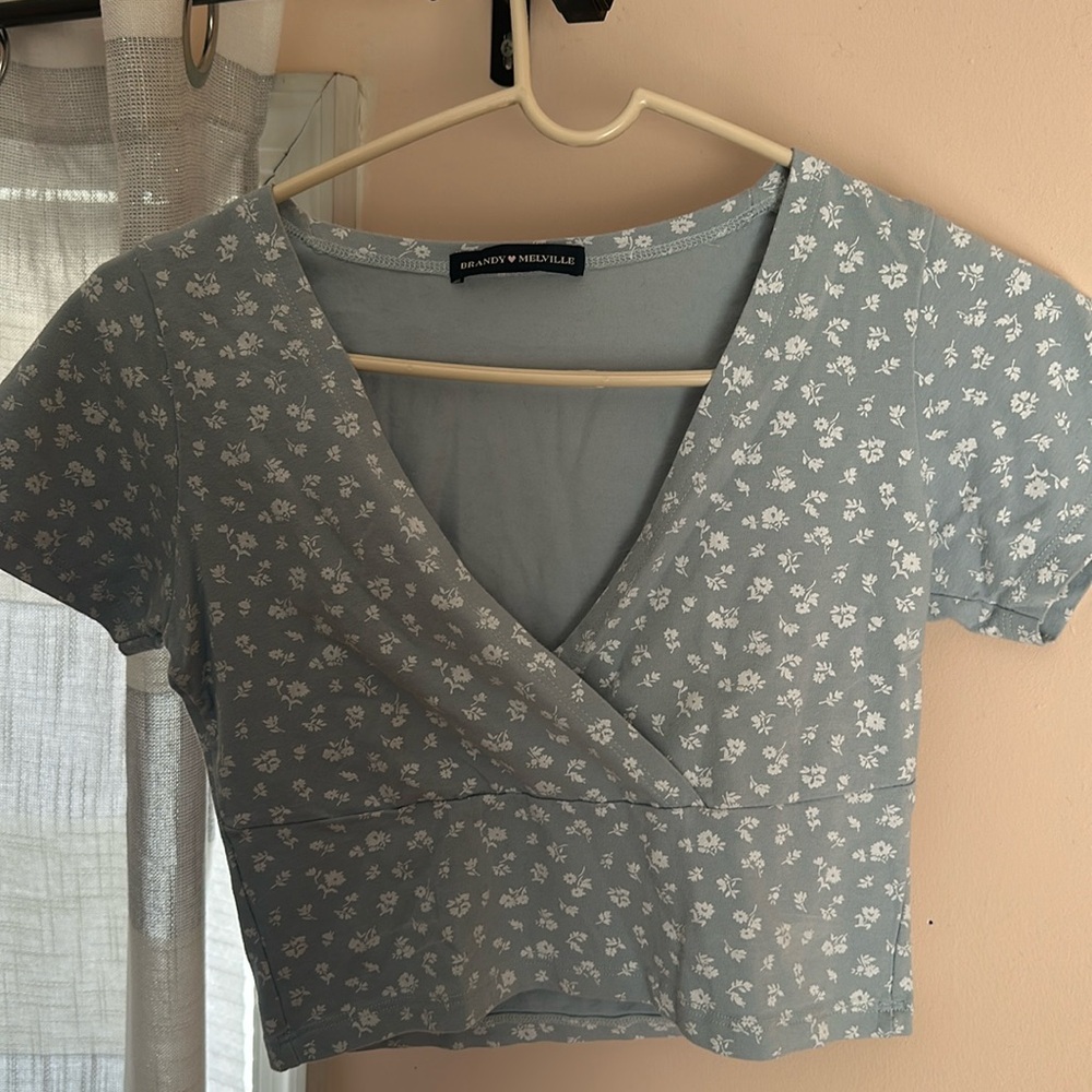 *Never Used* Sky Blue Brandy Melville V Crop Top
One size fits all